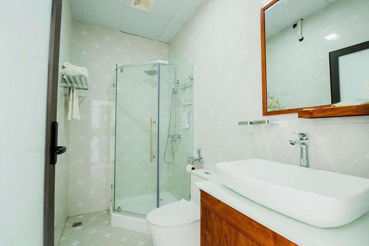 Quang Tung Hotel Dong Khe Sau Екстериор снимка